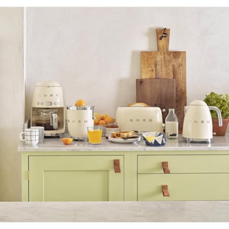 Ekspres do kawy przelewowy kremowy 50's Style, SMEG