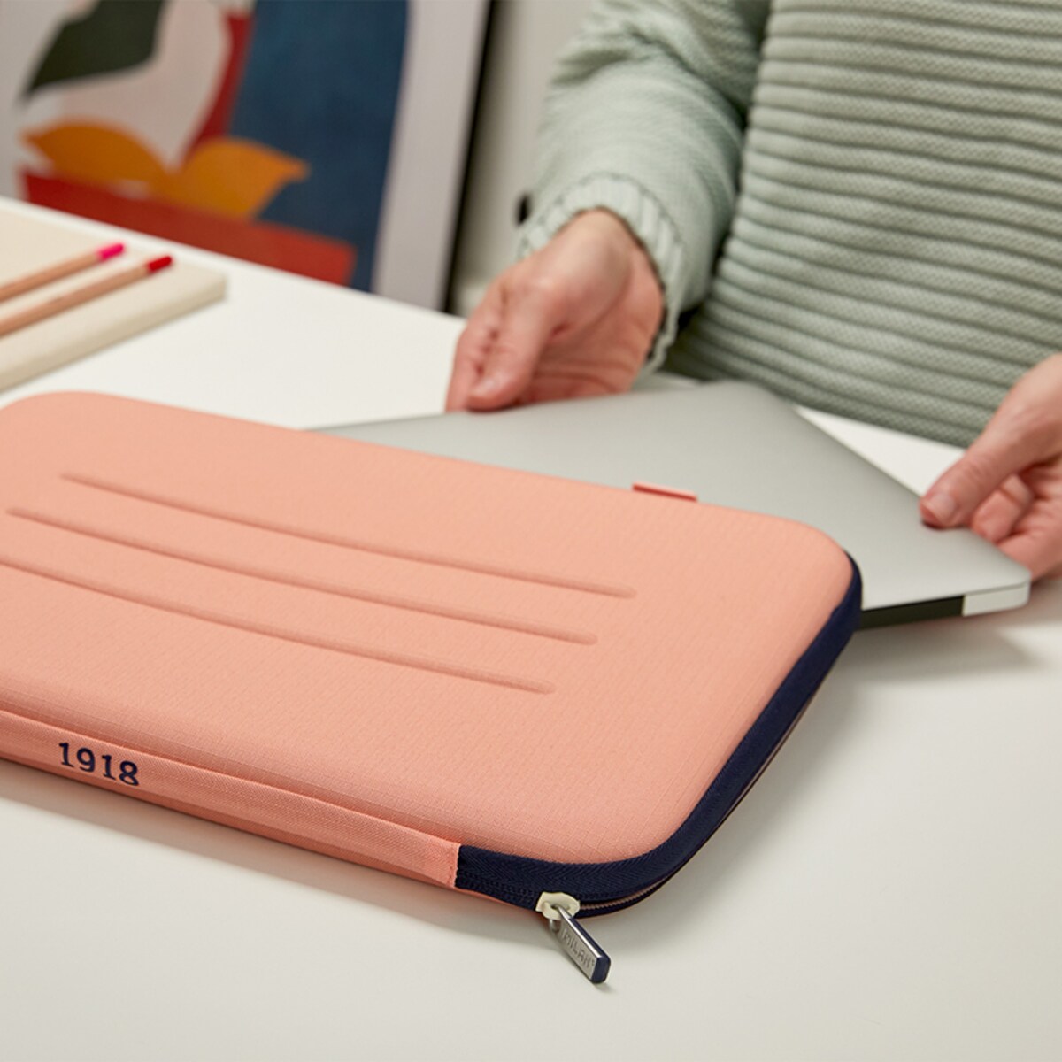 ETUI NA LAPTOPA 14" USZTYW 1918 RÓŻ