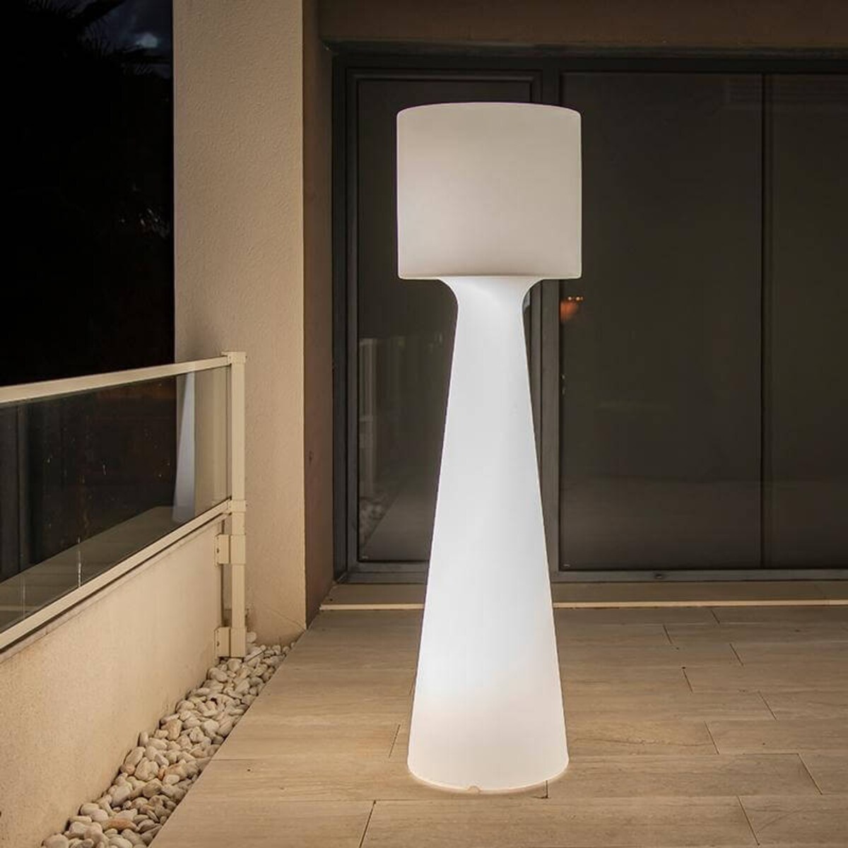 Tarasowa lampa podłogowa Grace LUMGC140WLNW King Home IP54 biała