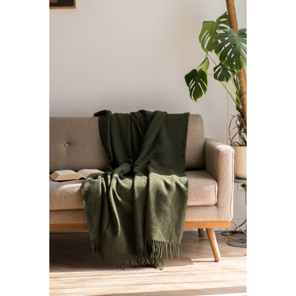 Koc z wełny merino forest green