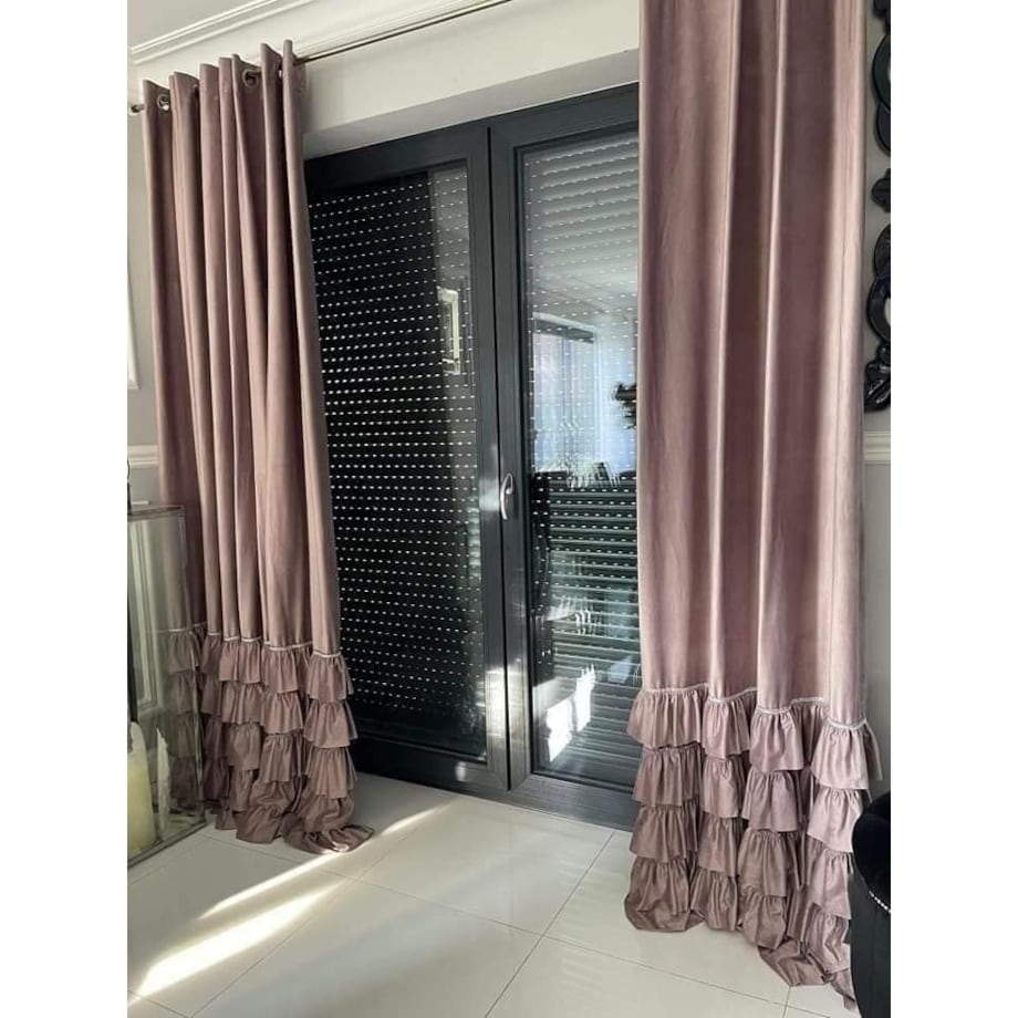 Zasłona welurowa z falbanami od dołu 140x250 cm róż