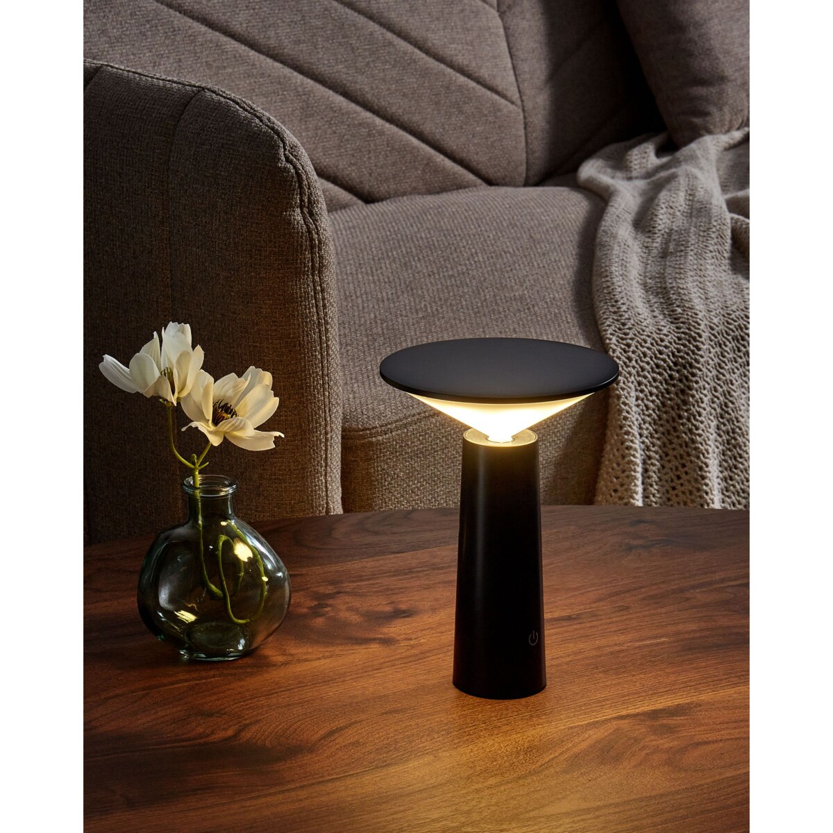 Bezprzewodowa lampa stołowa metalowa czarna LEVIRA