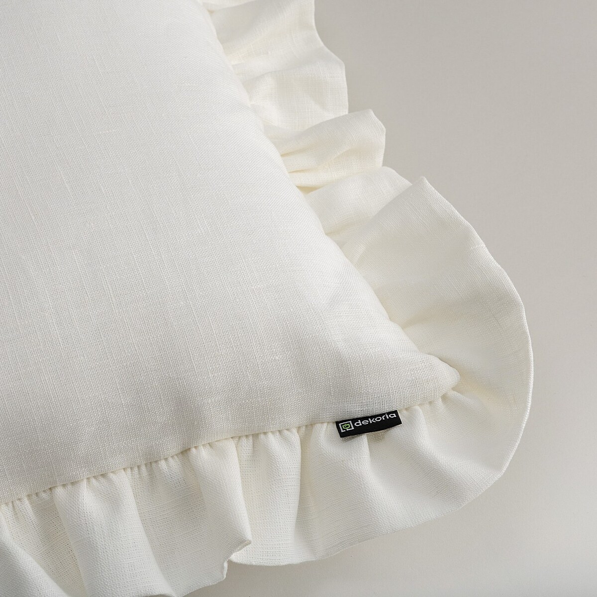 Poszewka Paula z falbaną 45x45 śmietankowy biały