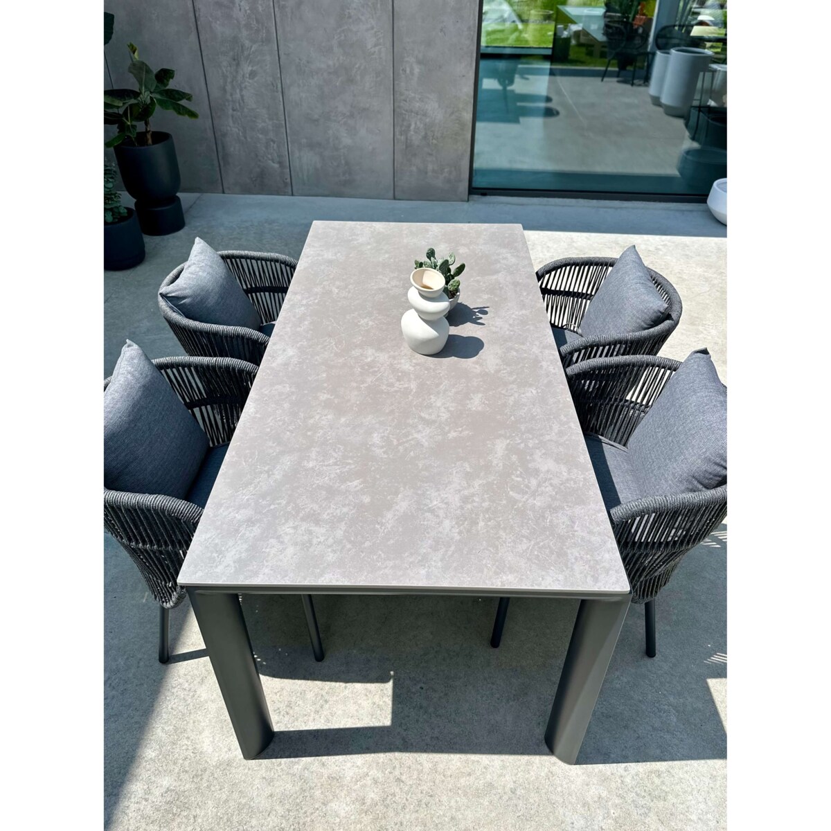 ALUMINIOWY STÓŁ AZZURA W KOLORZE SZARYM