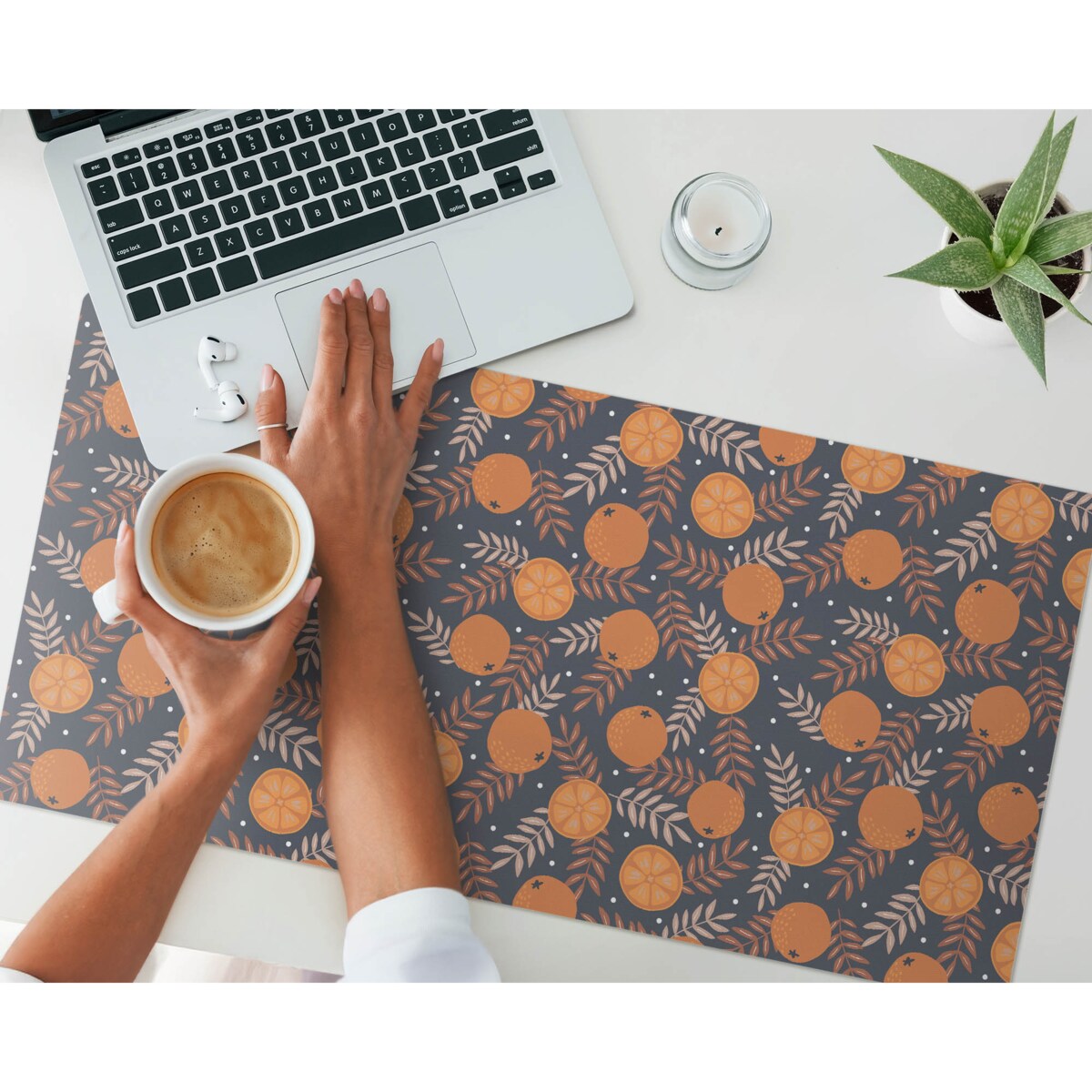 Pomarańczowa mata na biurko Pomarańcze i liście, 90x45 cm