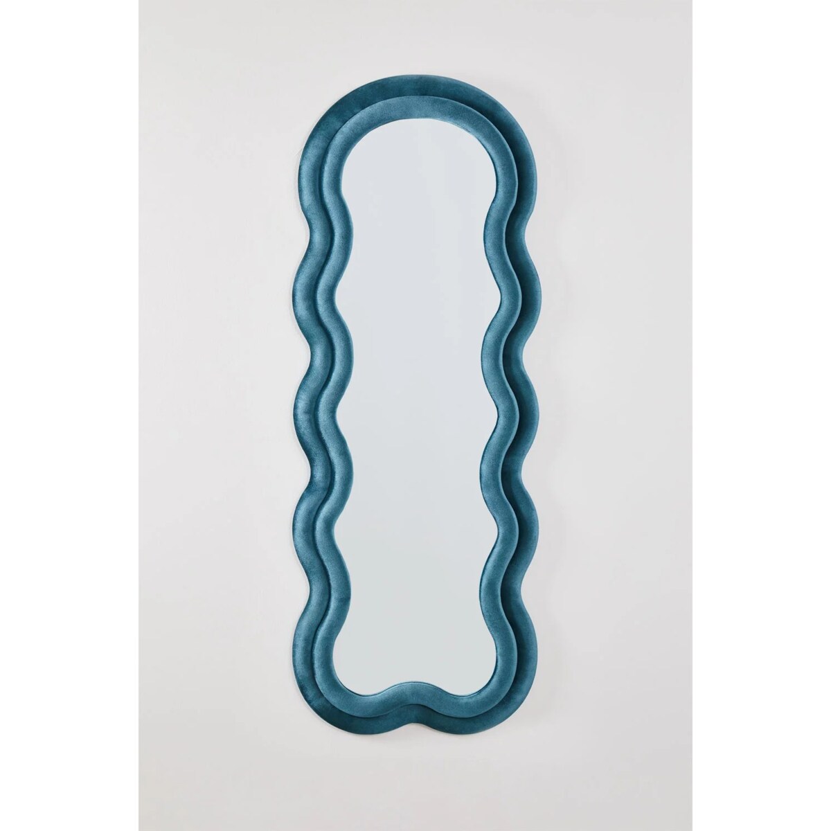 Lustro w falistej ramie aksamit niebieski 160x60 cm
