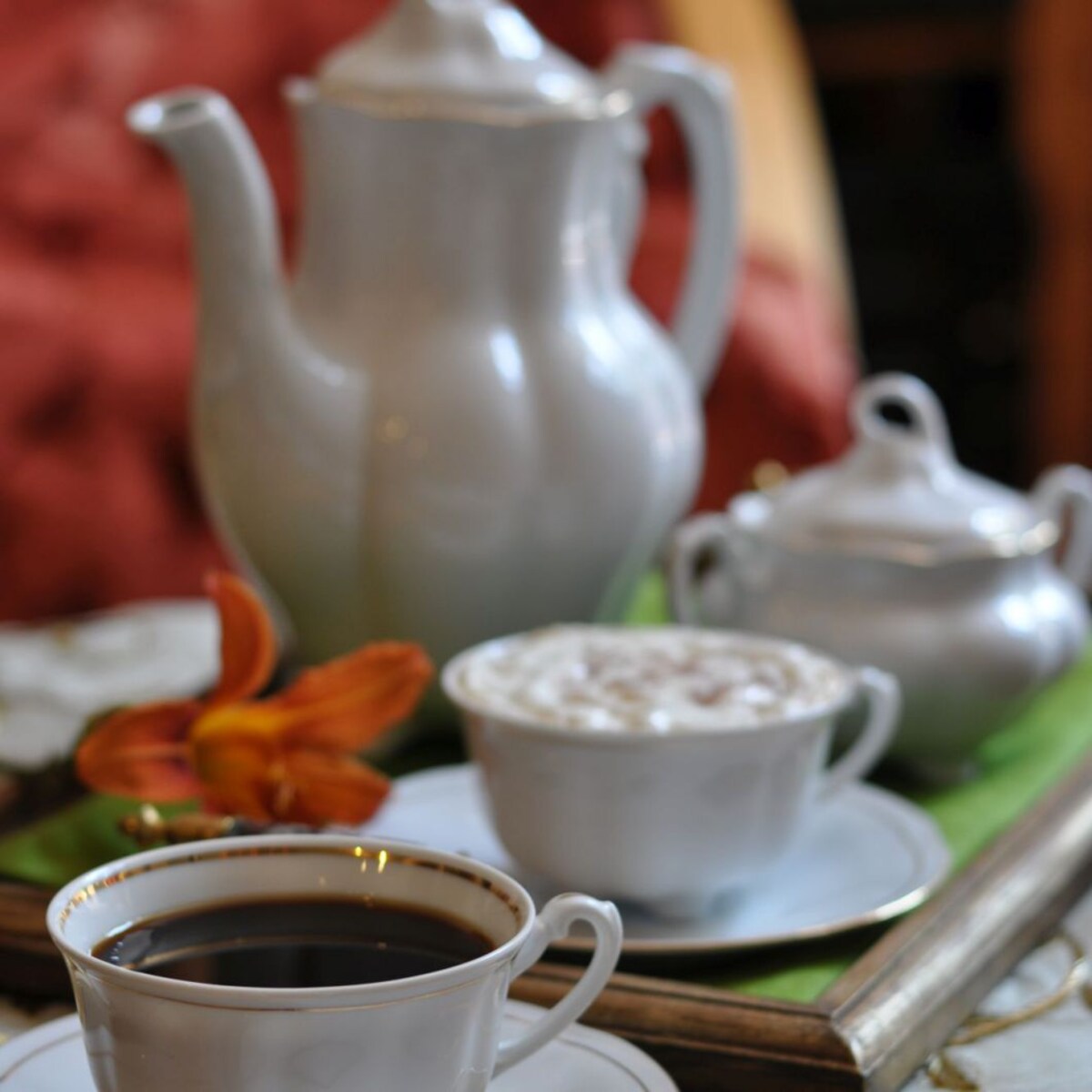 Garnitur do herbaty dla 12 osób 39 el. Bolero Złota Linia 3604