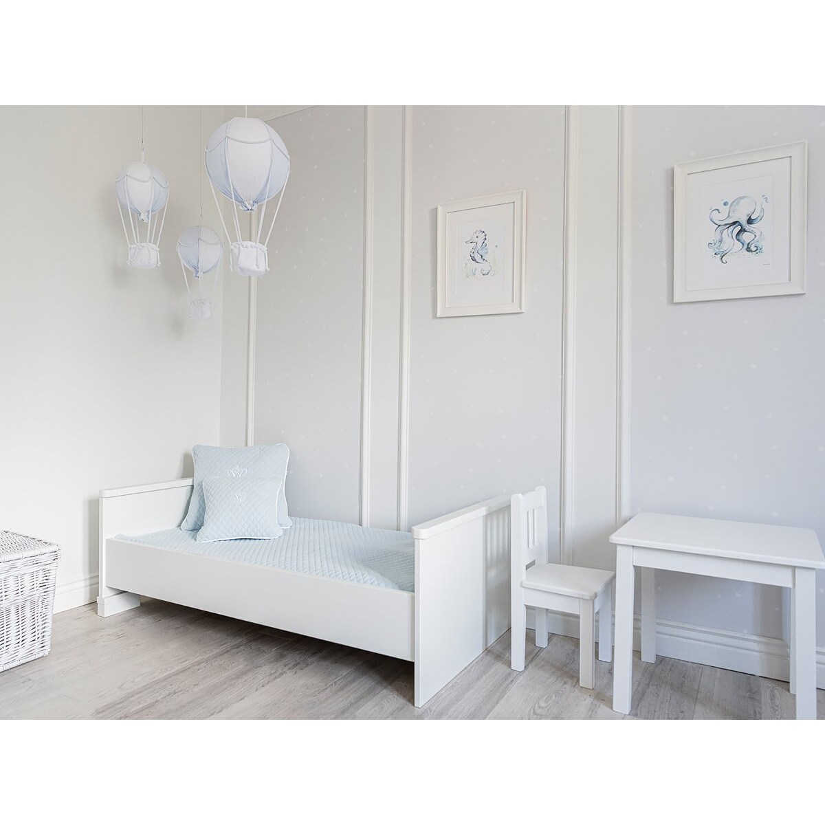 Balon dekoracyjny błękitny mały