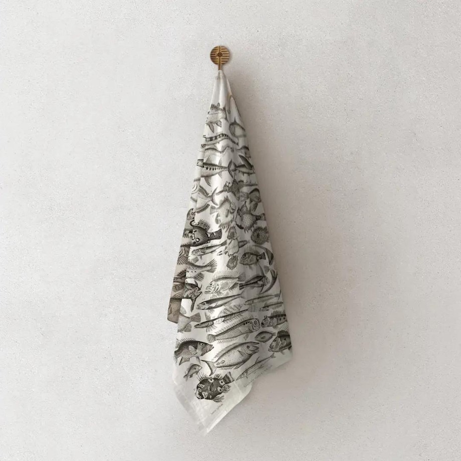 Lniany ręcznik kuchenny - czarno-białe ryby