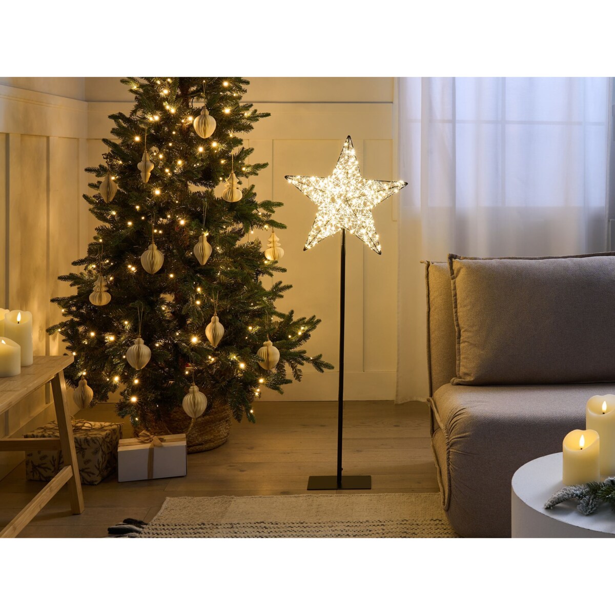 Dekoracja ogrodowa LED SANNAN Gwiazda 110 cm Czarny
