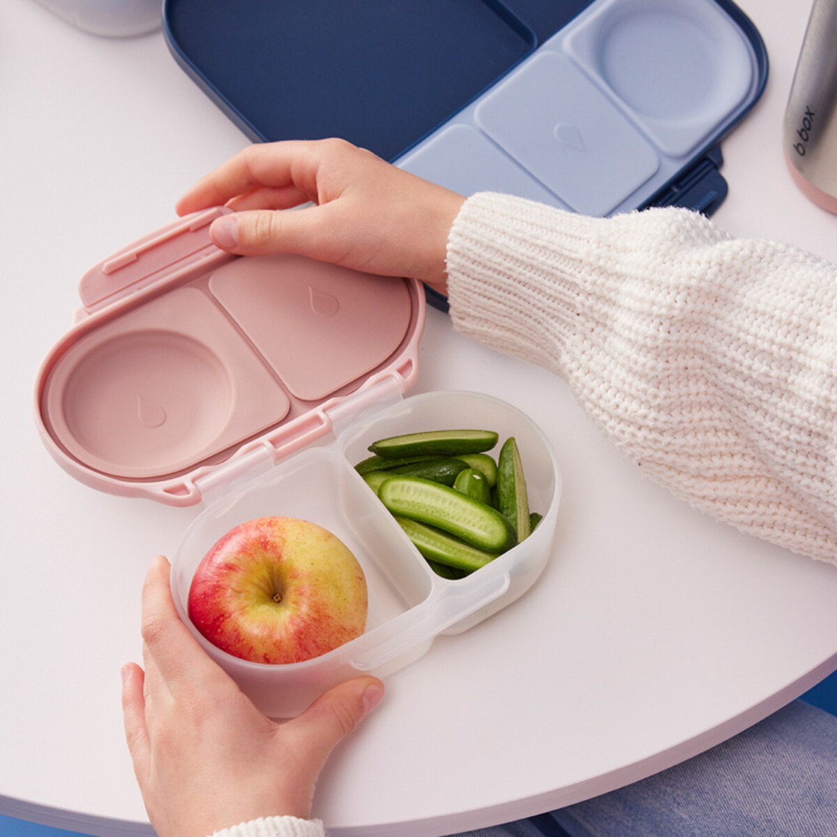 Śniadaniówka do szkoły dla dziecka - szczelny snackbox na jedzenie i przekąski Blush Crush b.box