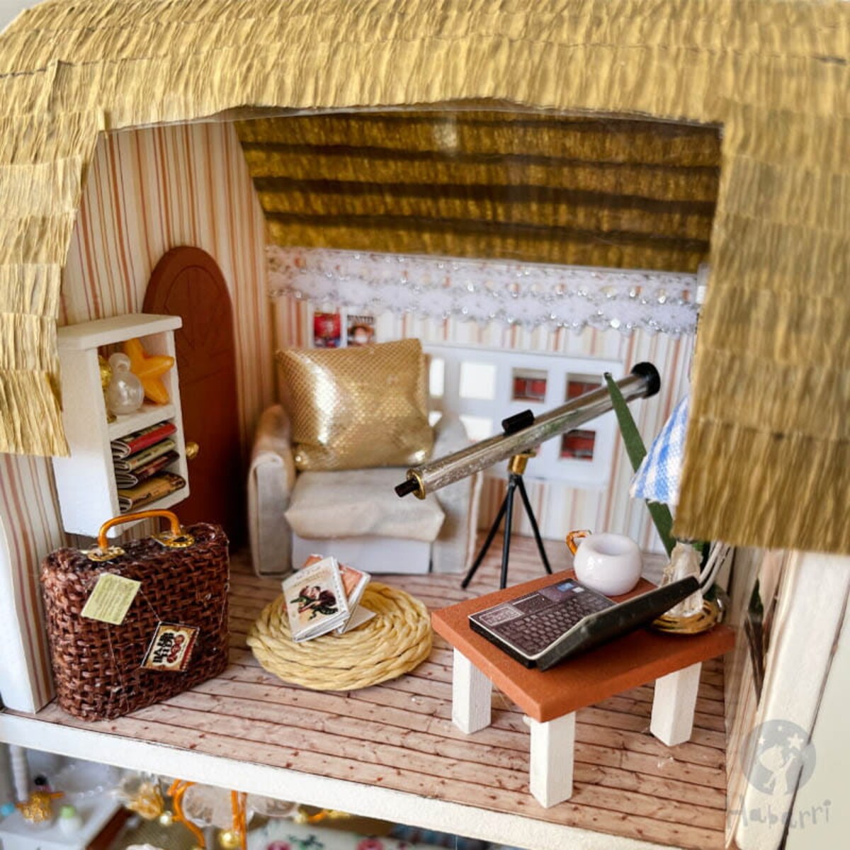 Miniaturowy domek - Dom na farmie tulipanów