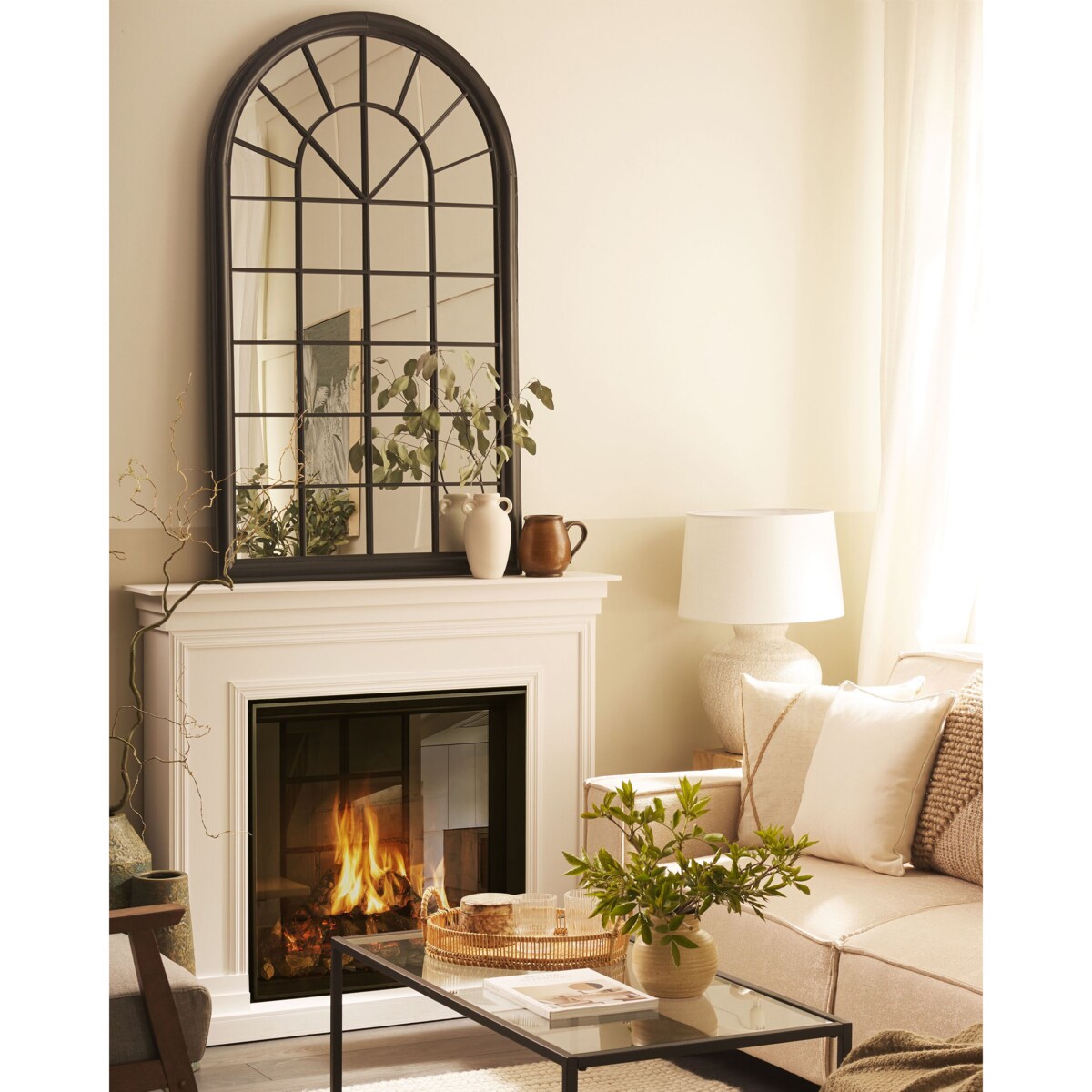 Metalowe lustro ścienne okno 77 x 130 cm czarne TREVOL