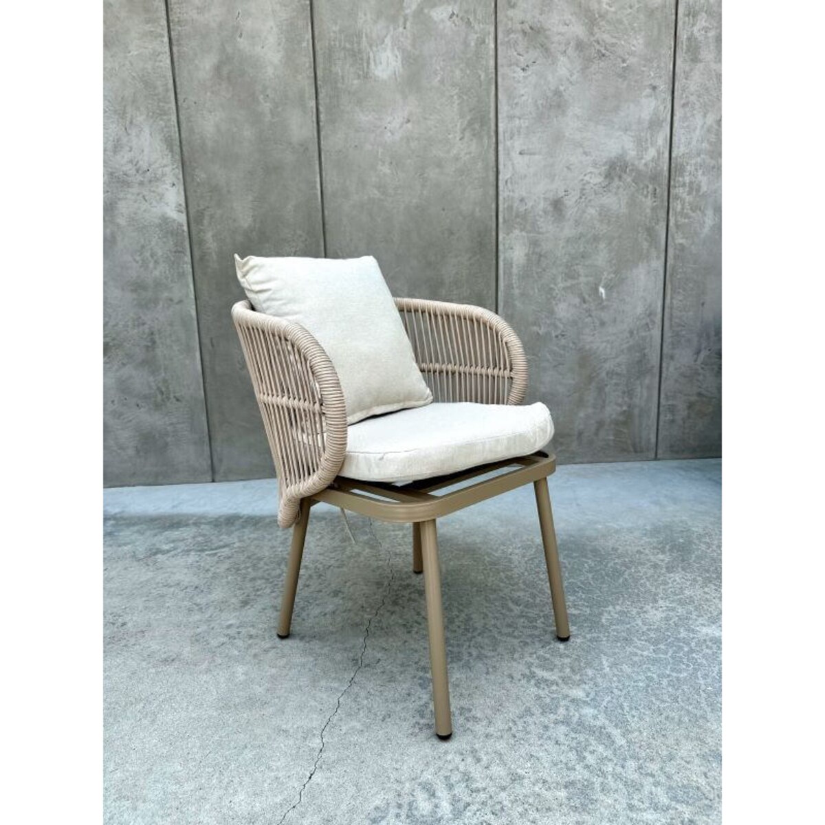 ZESTAW CZTERECH KRZESEŁ ALUMINIOWYCH AZZURA SZAMPAŃSKI