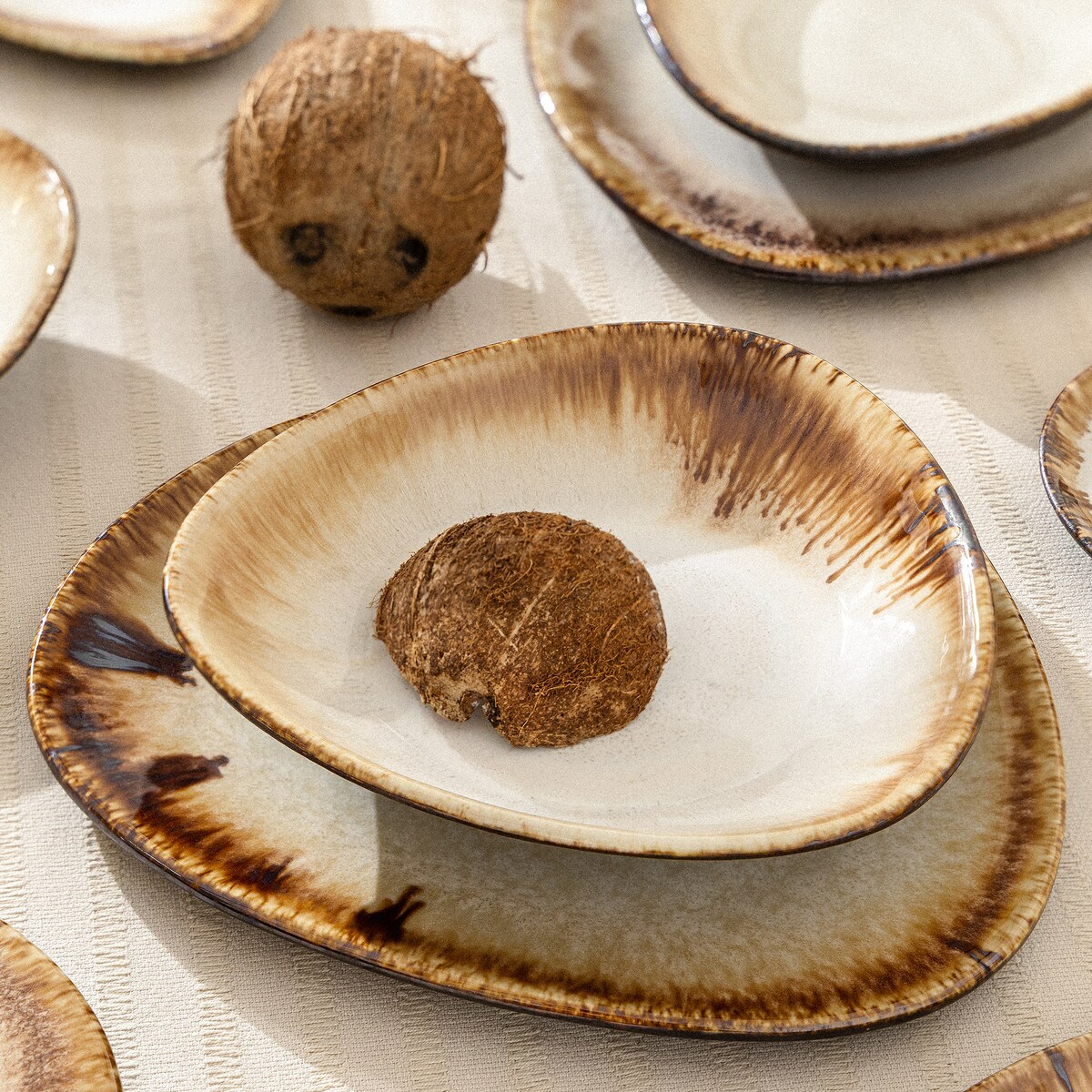 Konsimo PRIMA Zestaw obiadowy 6os. (18 el.), jasnobeżowy