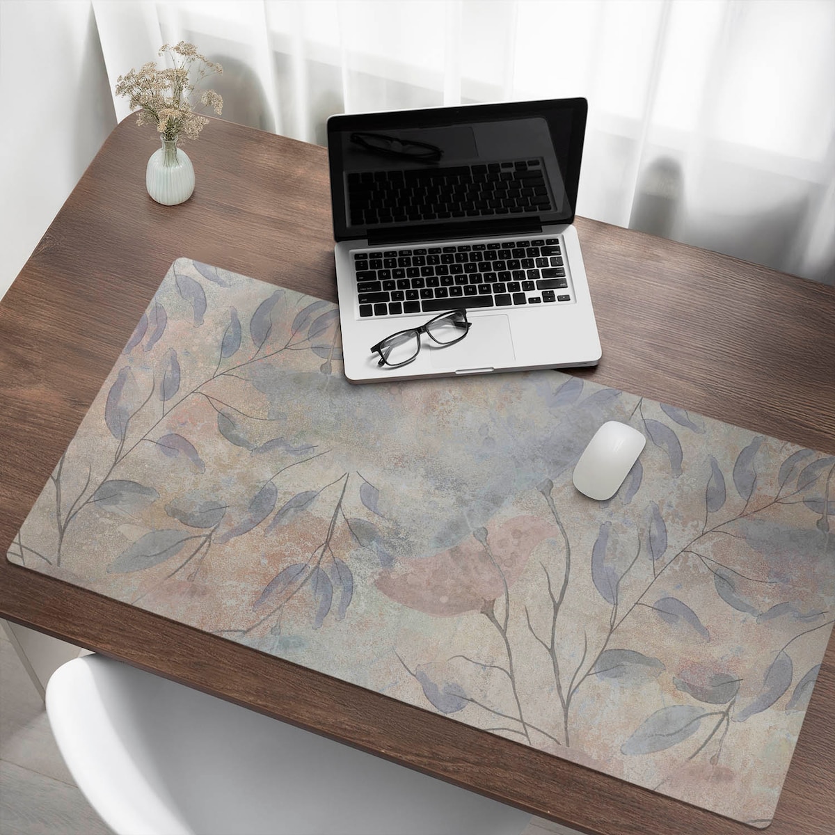 Beżowa mata na biurko Delikatne liście tła, 120x60 cm