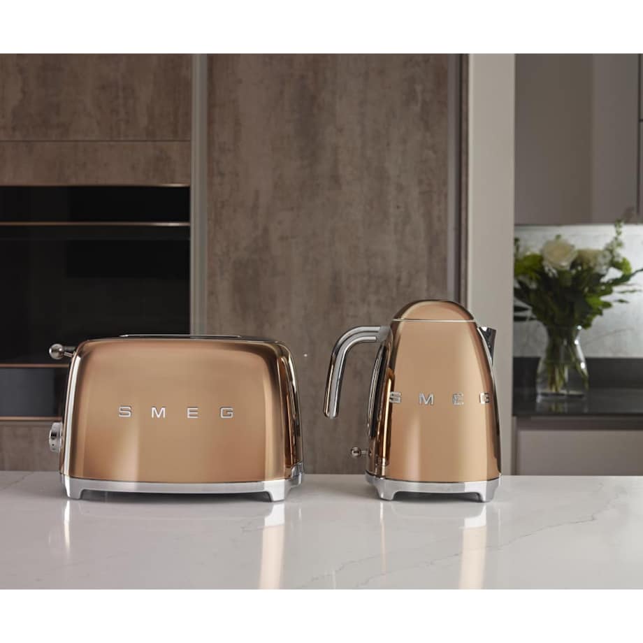 Czajnik elektryczny różowe złoto 50's Style, 1700 ml, SMEG