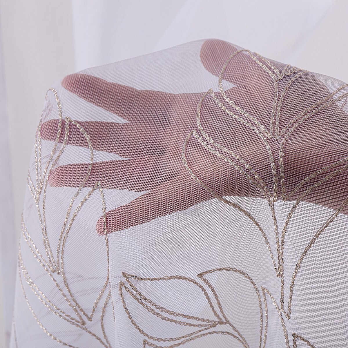 Firana na taśmie 300x245 biały ze złotym wzorem