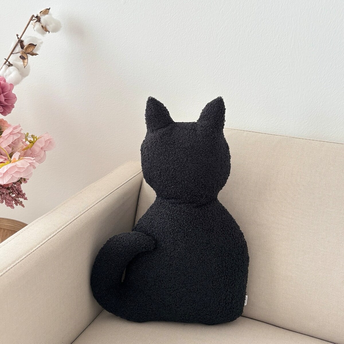 Poduszka czarny Kot boucle