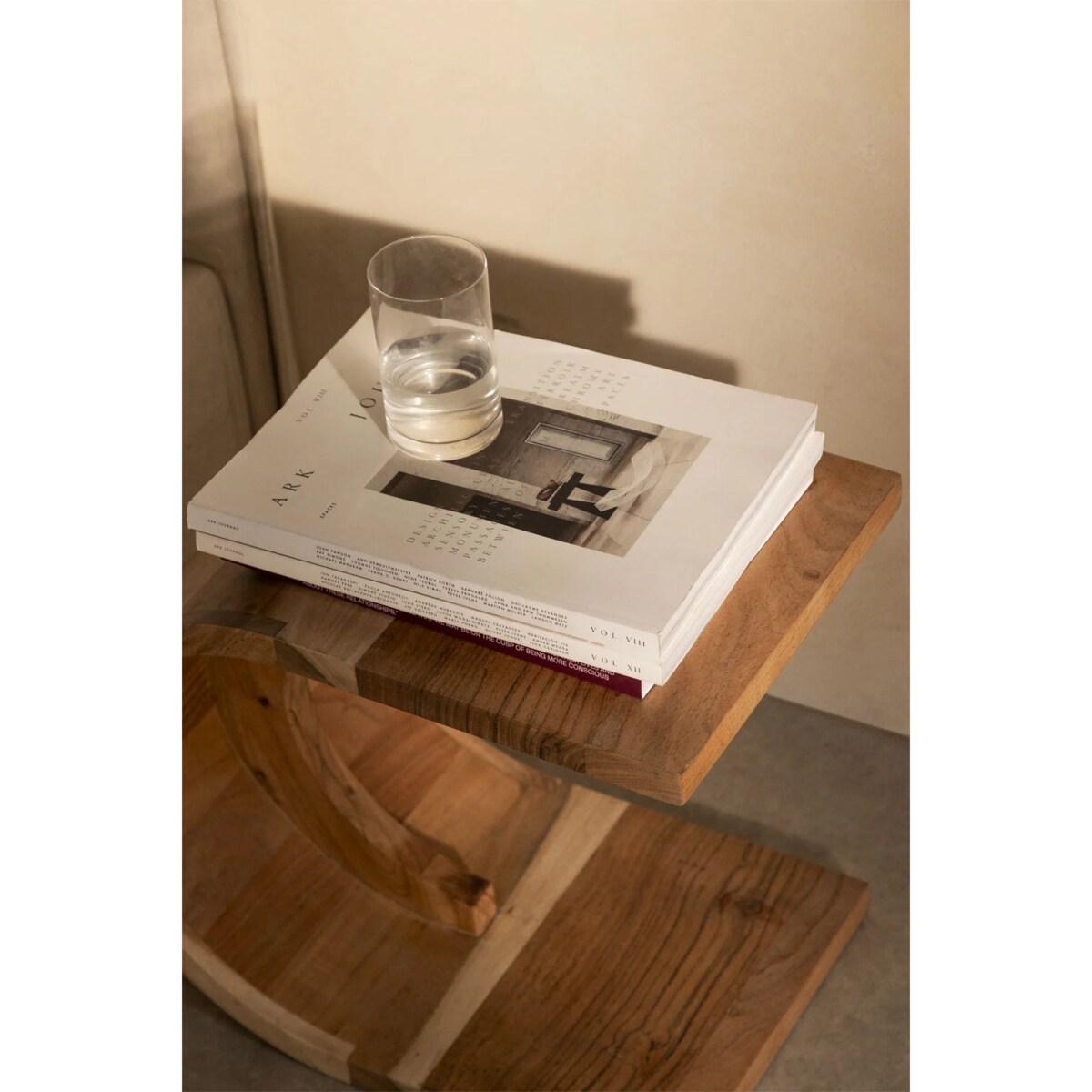 Stolik nocny z drewna mango, rustykalny Rigi 45x30 cm