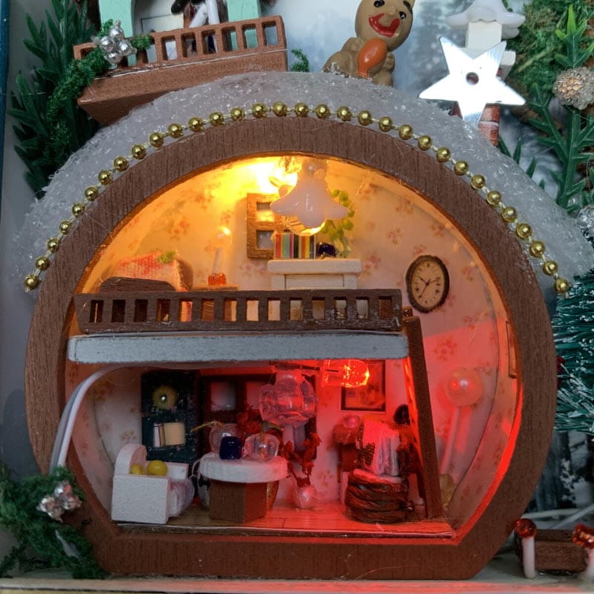 Miniaturowy domek - Zimowa zabawa