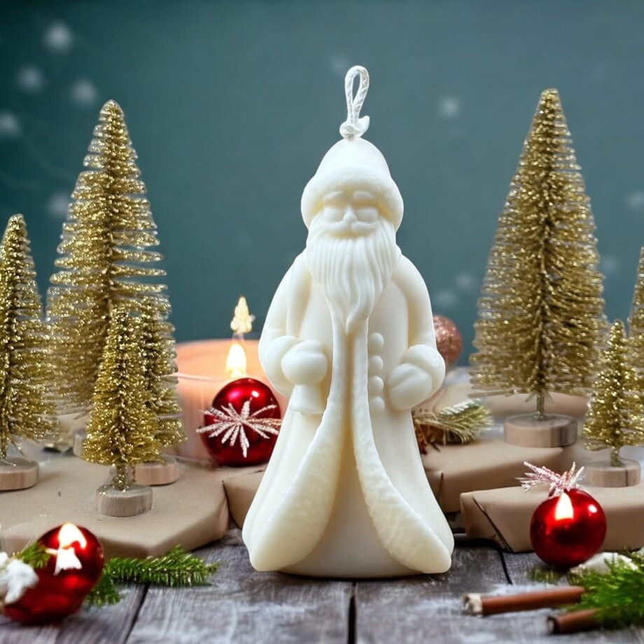 Świeca sojowa Mikołaj – świąteczna dekoracja w kolorze ecru