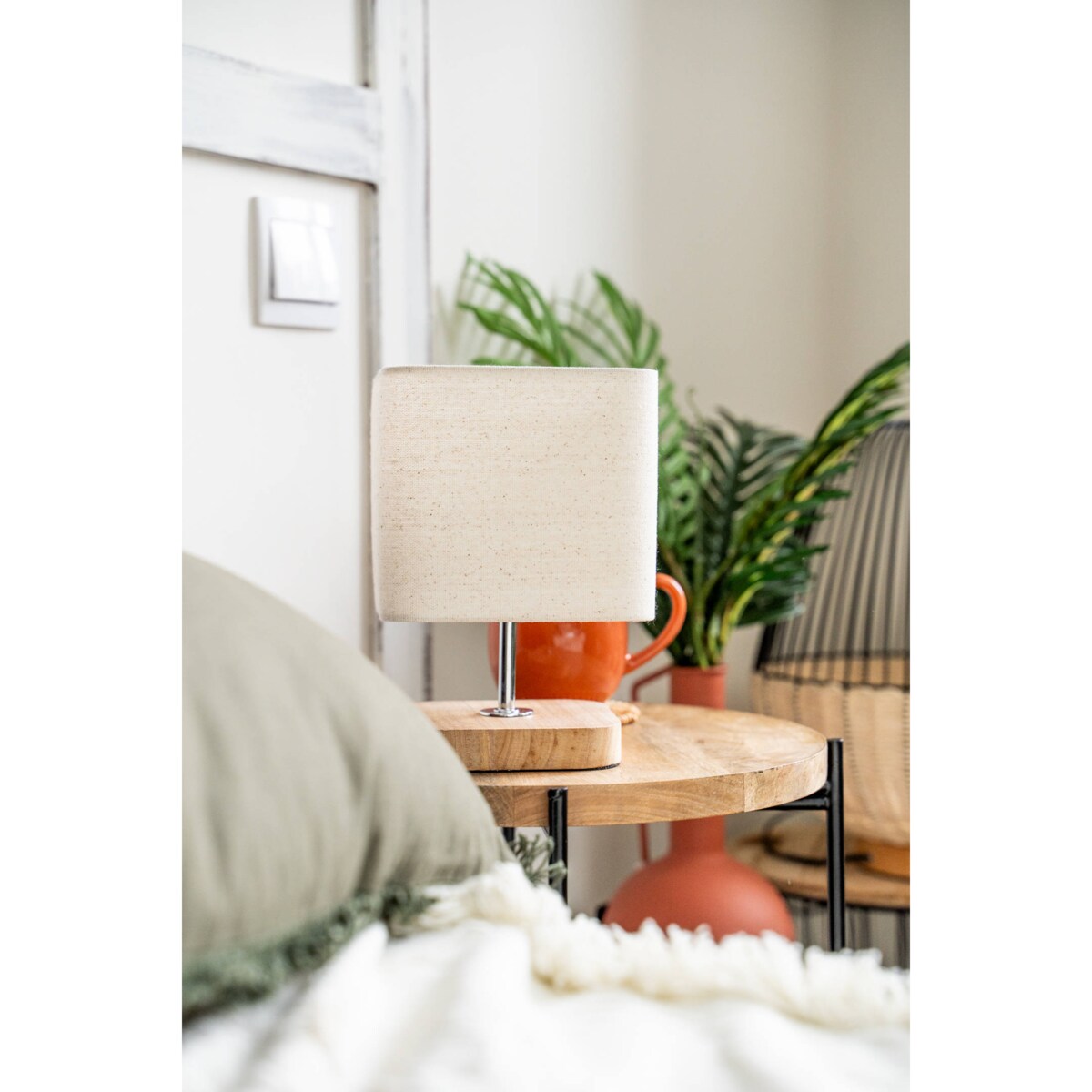 Lampa stołowa z kwadratowym abażurem, 24 cm