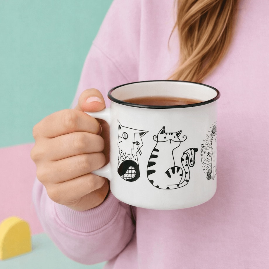 Kubek z uchwytem na kawę herbatę czekoladę z motywem kota CAT ARTIST 350ml - prezent dla koleżanki przyjaciółki żony babci mamy kobiety siostry niej