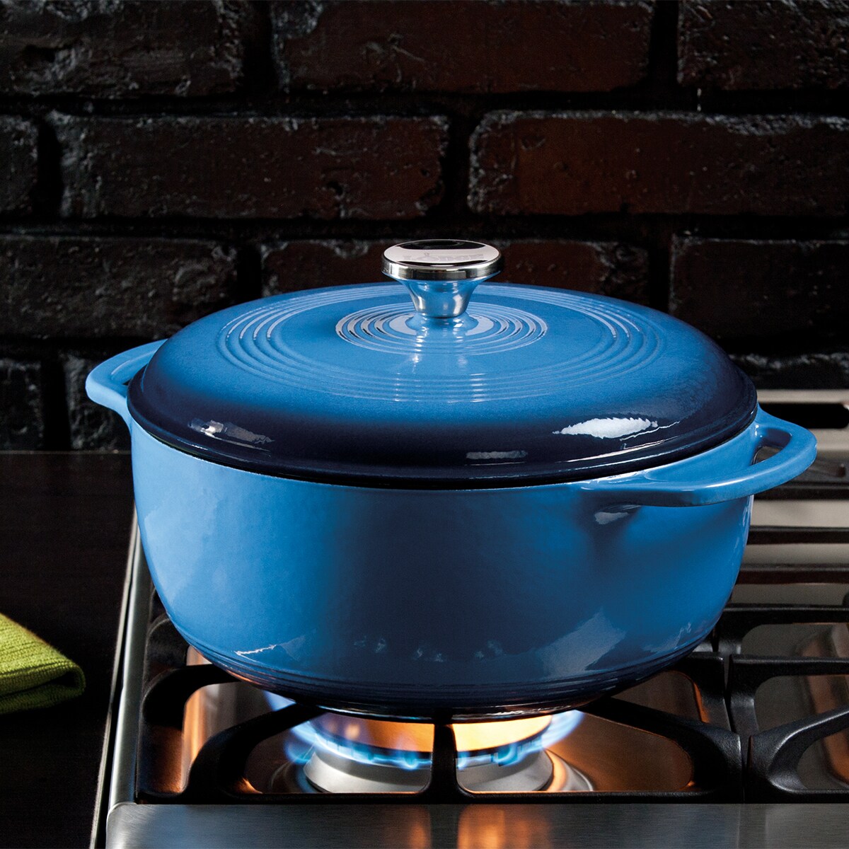 Garnek żeliwny emaliowany - niebieski 5,6L / Lodge