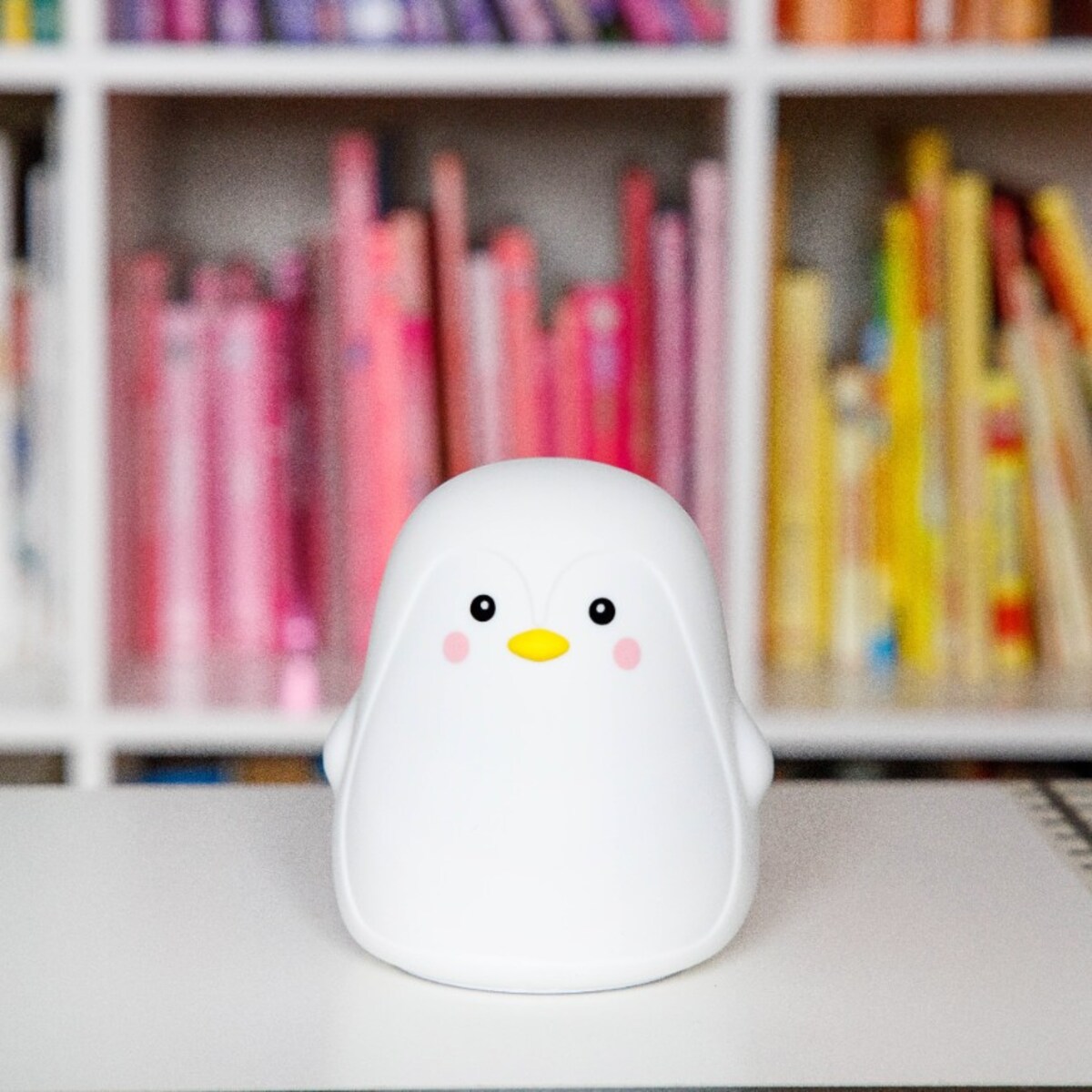Innogio GIOpenguin silikonowa lampka nocna dotykowa dla dzieci LED 8 kolorów ładowana