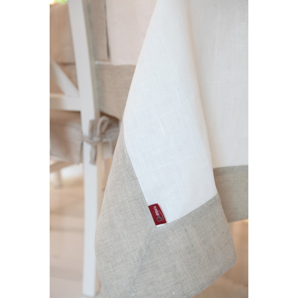 Obrus z ramką 130 x 180 cm śmietankowy biały