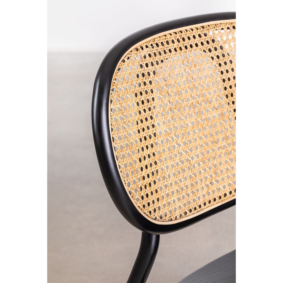 Krzesło drewniane z plecionką wiedeńską czarne Mulno