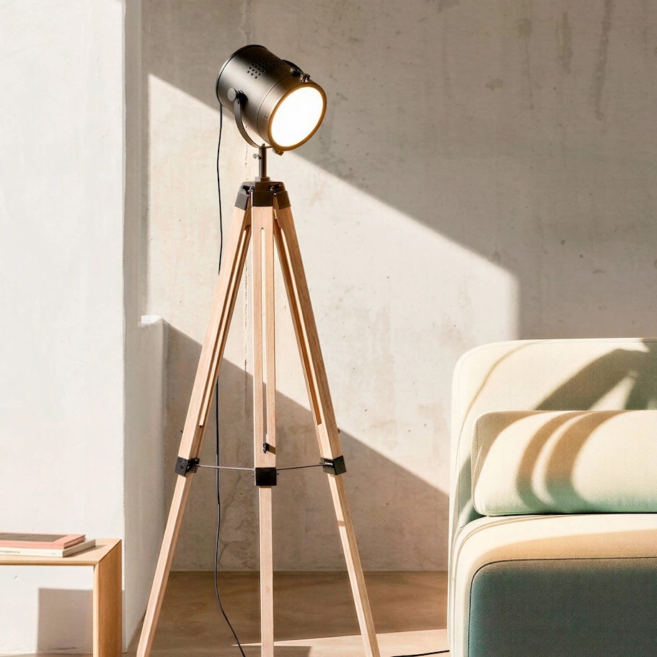 Lampa podłogowa na trójnogu z drewna i metalu Boes 140 cm