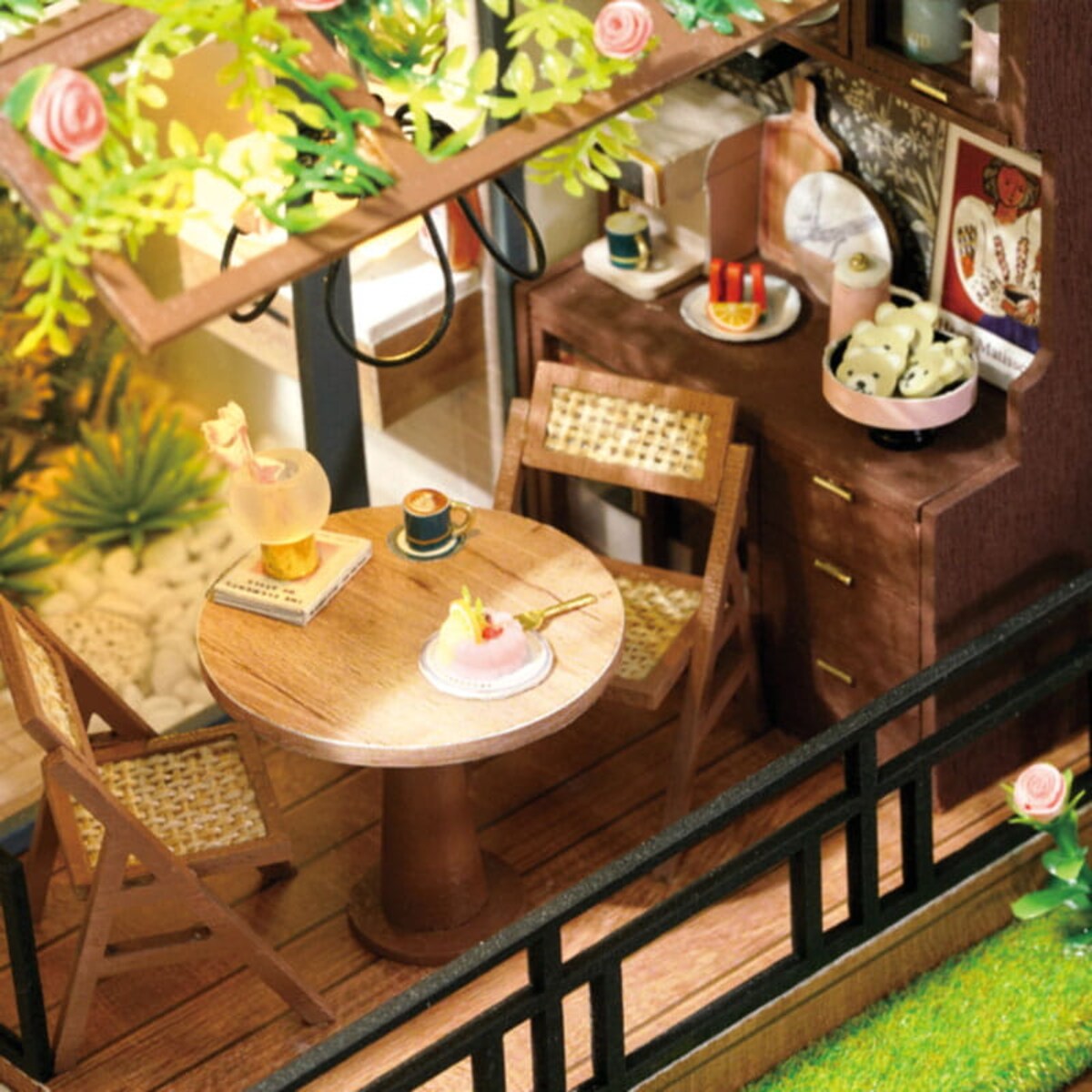 Miniaturowy domek - Zielone wzgórze Ani