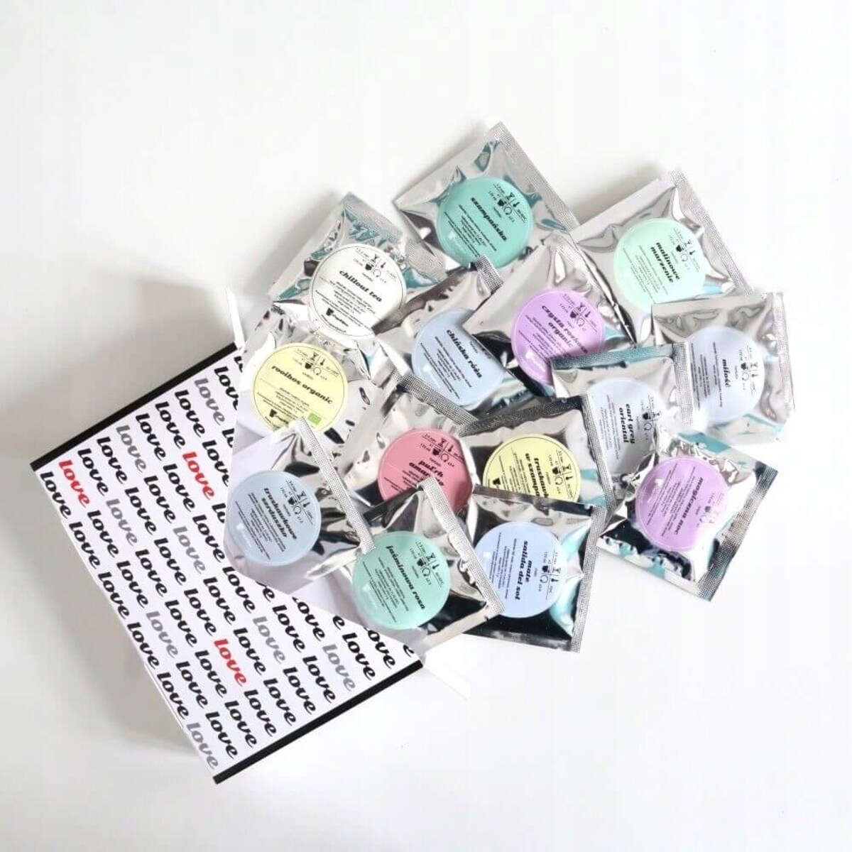 Zestaw prezentowy upominkowy "LOVE BOX" - herbaty kawy zaparzacz - prezent upominek na walentynki dla chłopaka dziewczyny niej niego żony męża kobiety faceta mężczyzny narzeczonej