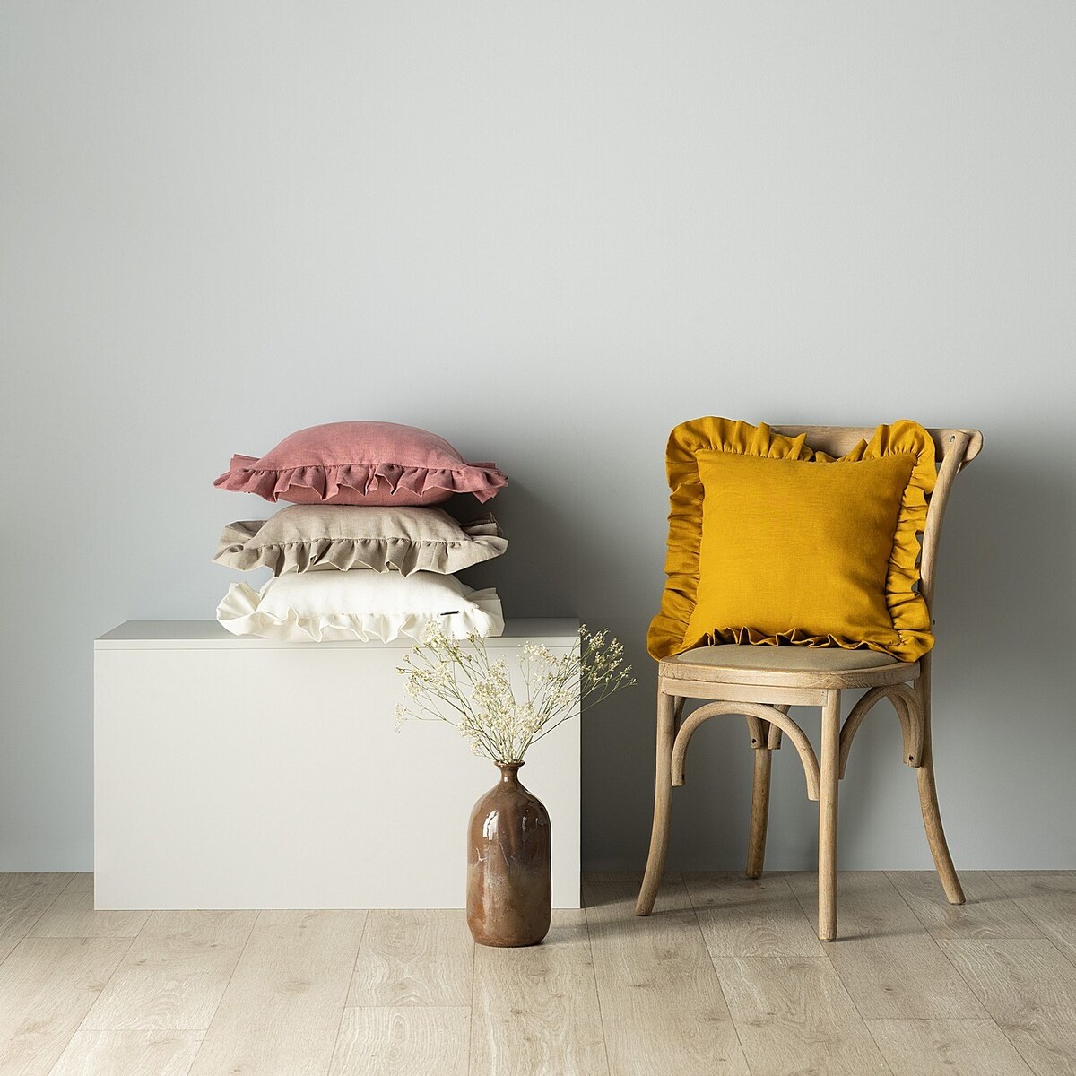 Poszewka Paula z falbaną 45x45 miodowy