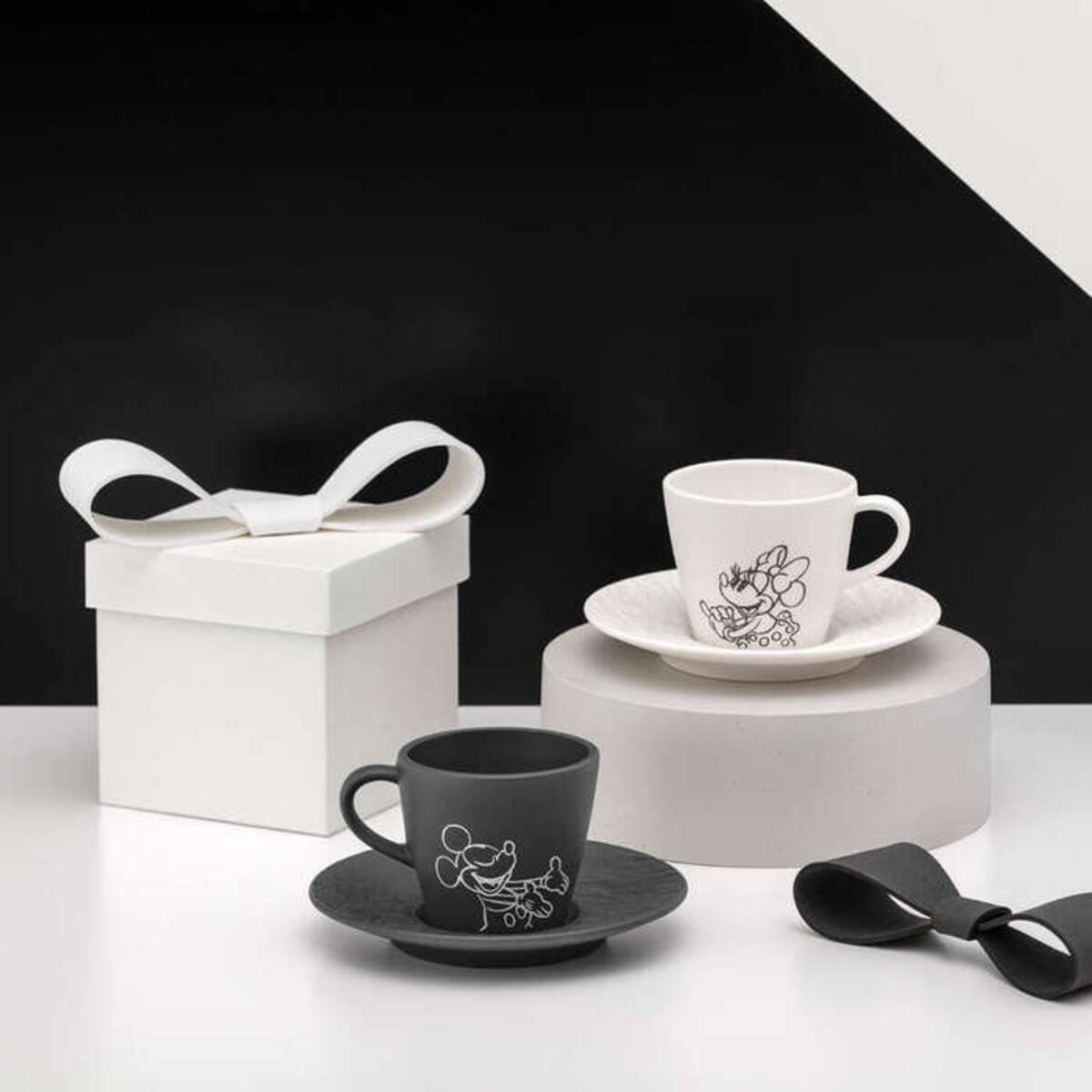Komplet filiżanek do espresso ze spodkami Mickey Mouse Villeroy & Boch