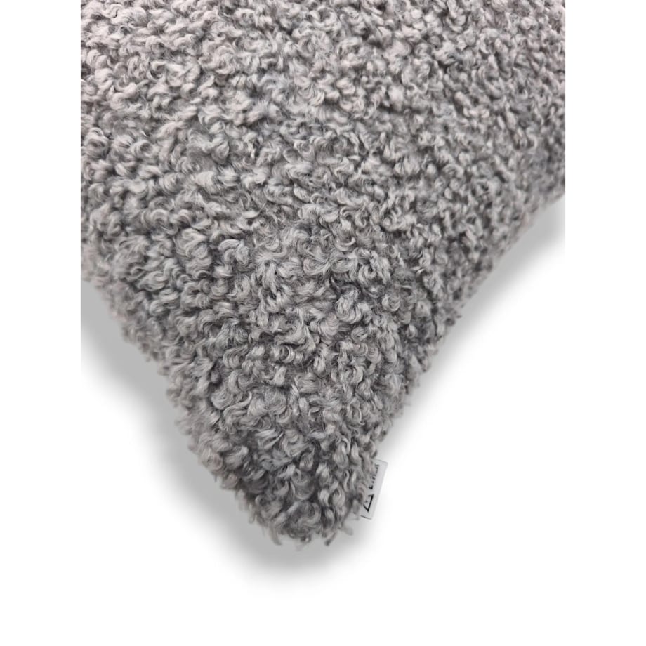 Szara poduszka dekoracyjna boucle 50x50 Betty