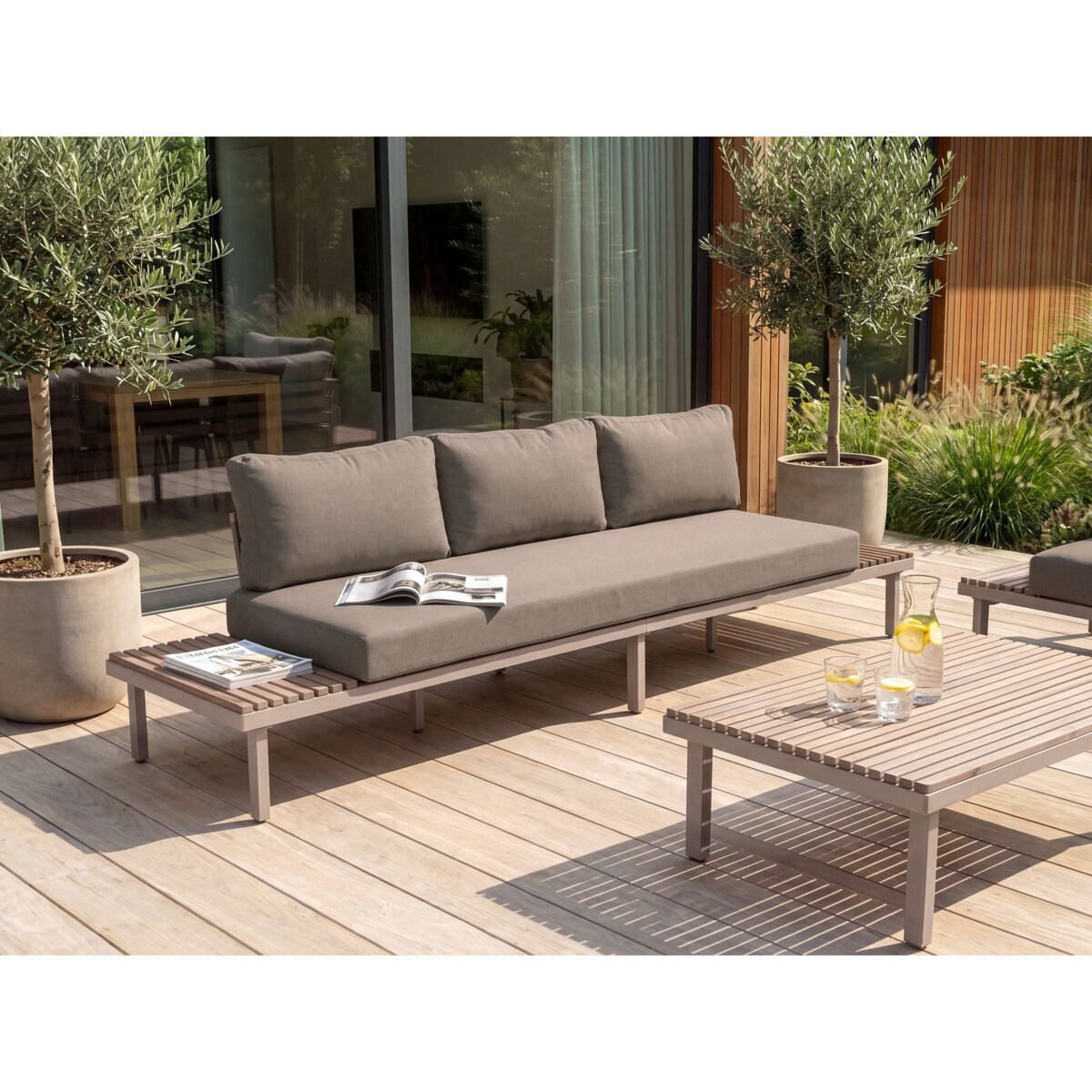Sofa ogrodowa dla 3 osób FIVIZZANO Drewno akacjowe Beżowy