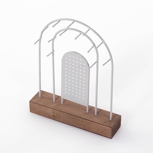 Metalowy stojak na biżuterię, drewniana podstawka, 18 x 4,5 cm