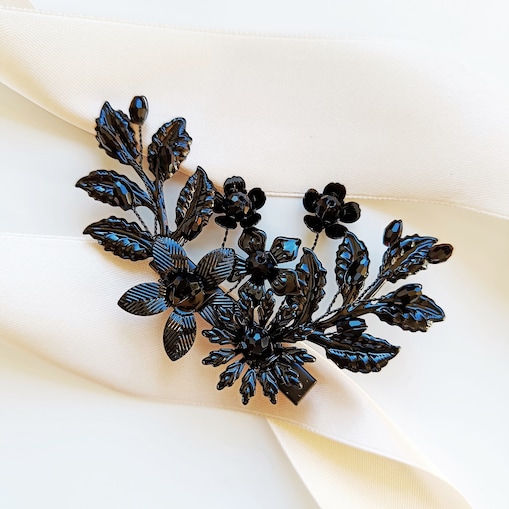 Czarna spinka do włosów z kwiatami i gałązkami listkami ciemna GOTHIC punk