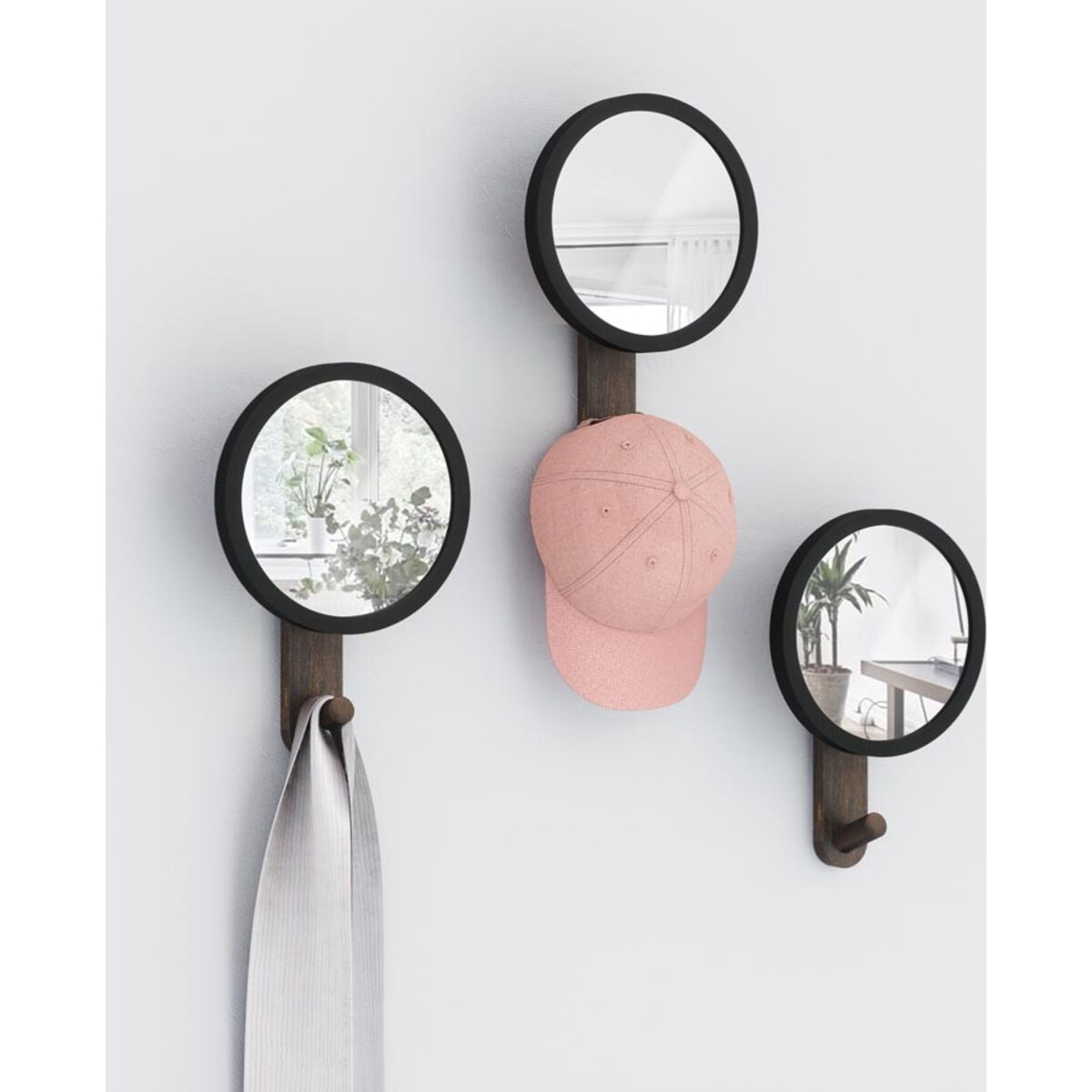 Wieszak na ubrania z lusterkiem (jasny) Hub Umbra