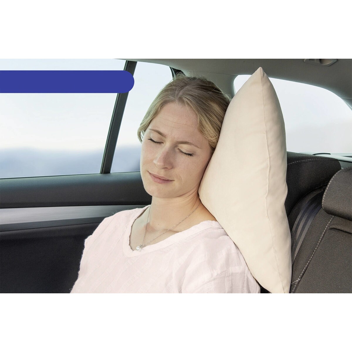 Poduszka podróżna z przyssawkami do przyklejenia na szybę, 40 x 40 cm