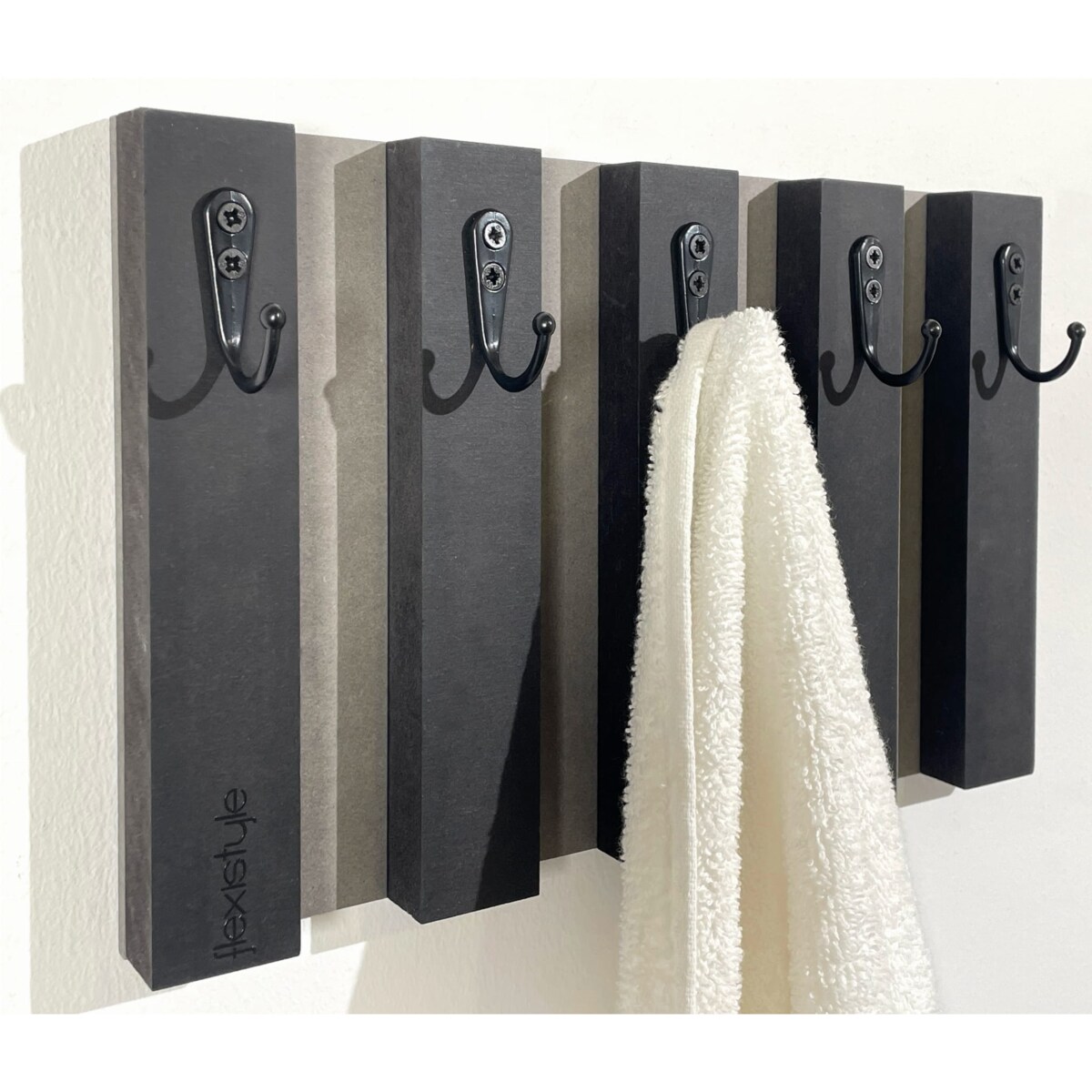 Drewniany wieszak na klucze Lamele 30cm czarny