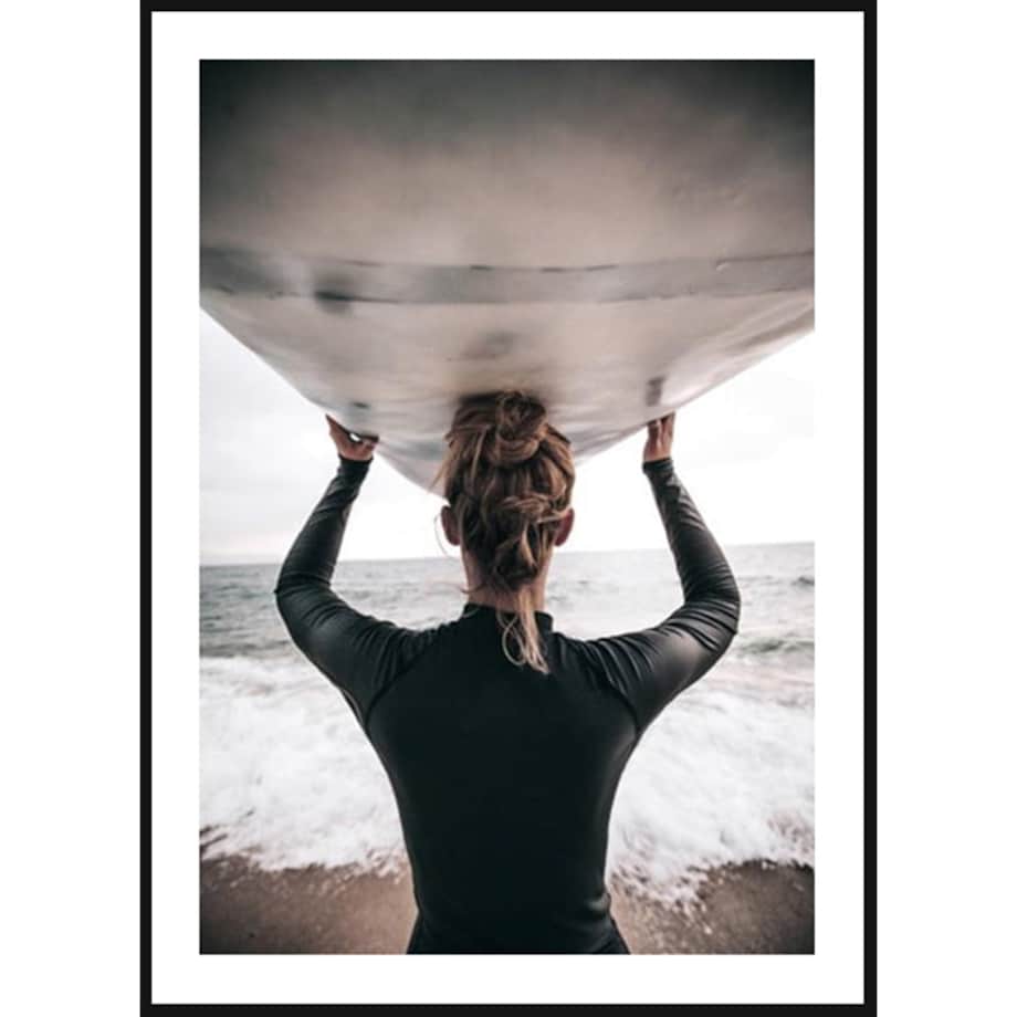 Poster Story, Plakat, Obraz - Kobieta z Deską Surfingową, wymiary 21 x 30 cm