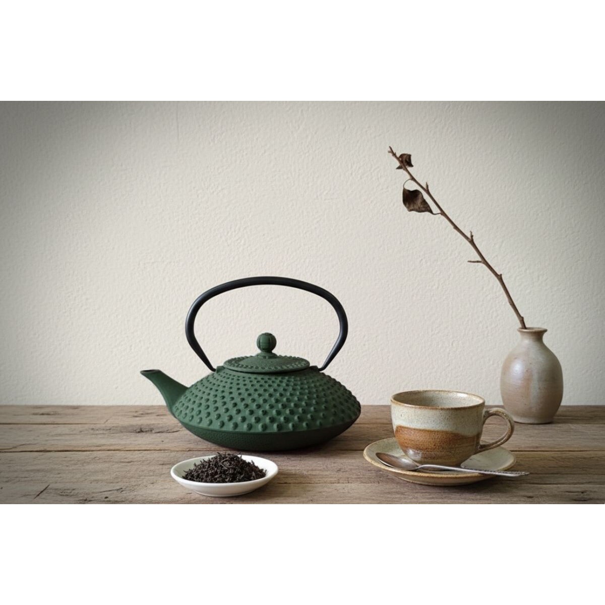 Czajnik żeliwny z zaparzaczem MIKA, 1250 ml