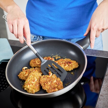 Łopatka do patelni Basic Line 34cm - Roesle