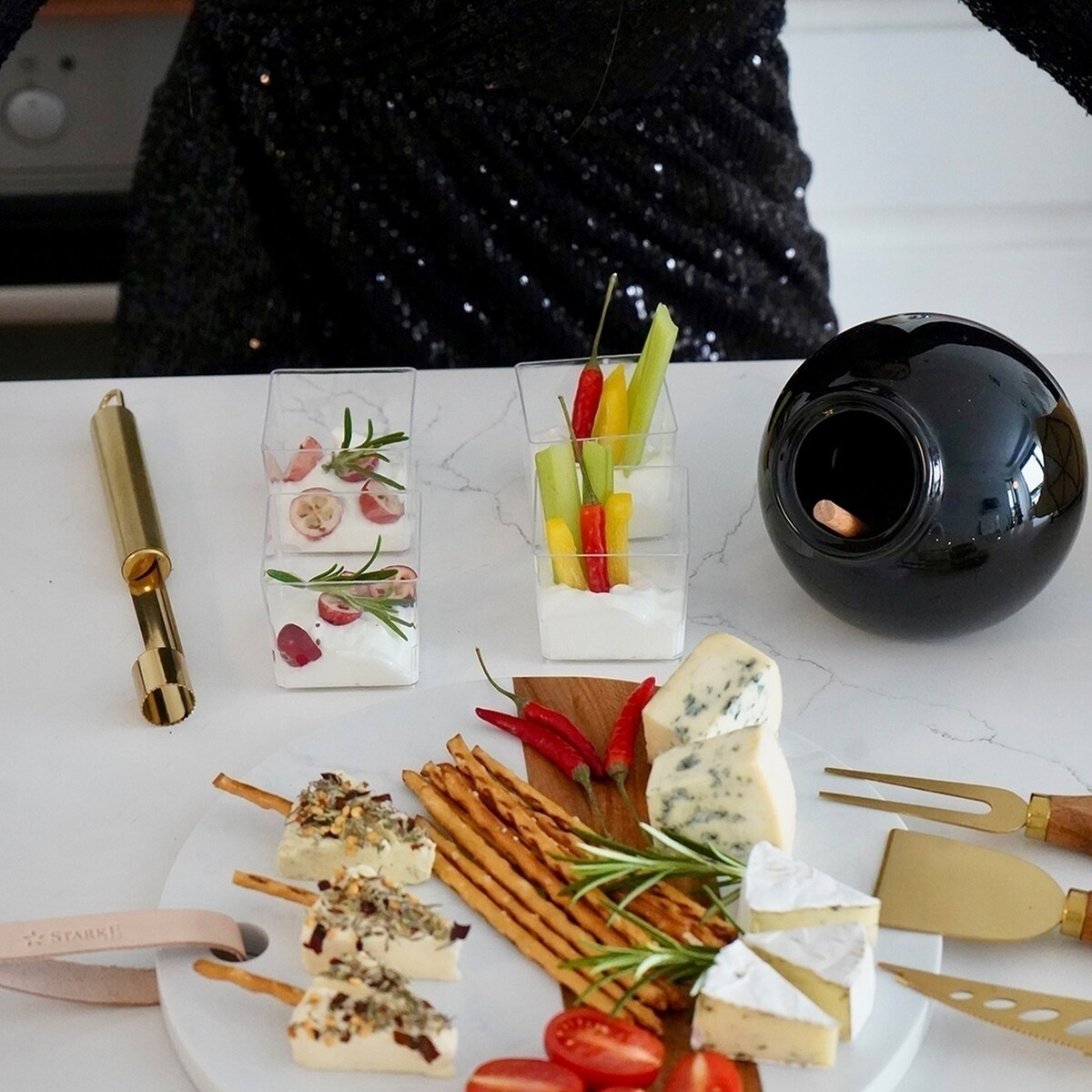 Pojemnik kuchenny z drewnianą łyżeczką na sól przyprawy herbatę ceramika