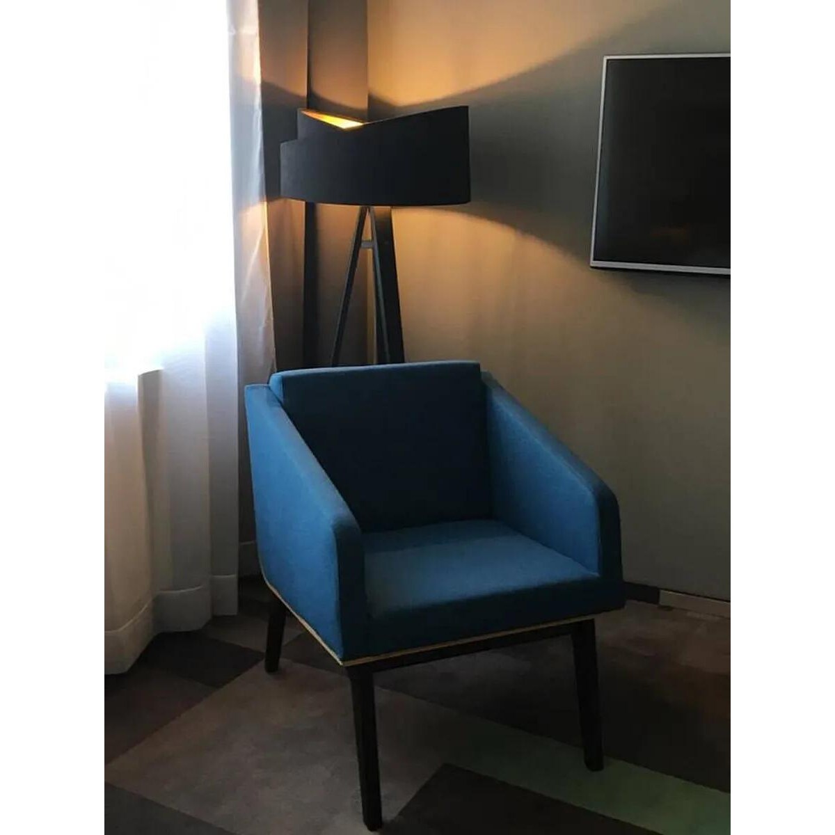 Lampa stojąca GEMSTONE czarna/złota