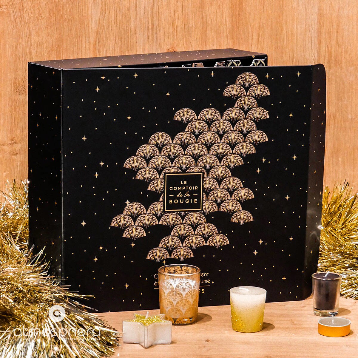 Kalendarz adwentowy z 24 świeczkami